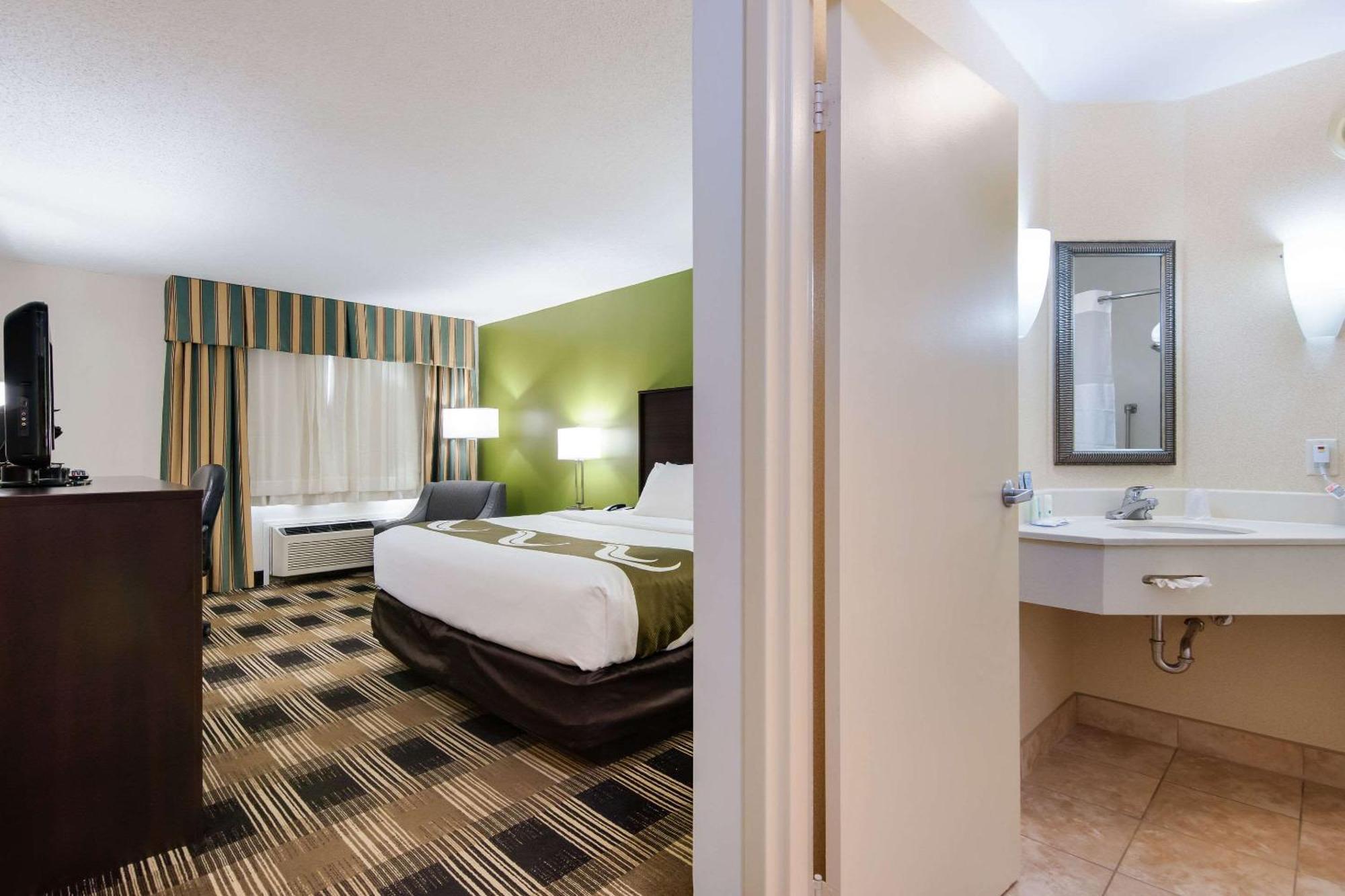 Quality Inn Oneonta Cooperstown Area Exterior photo