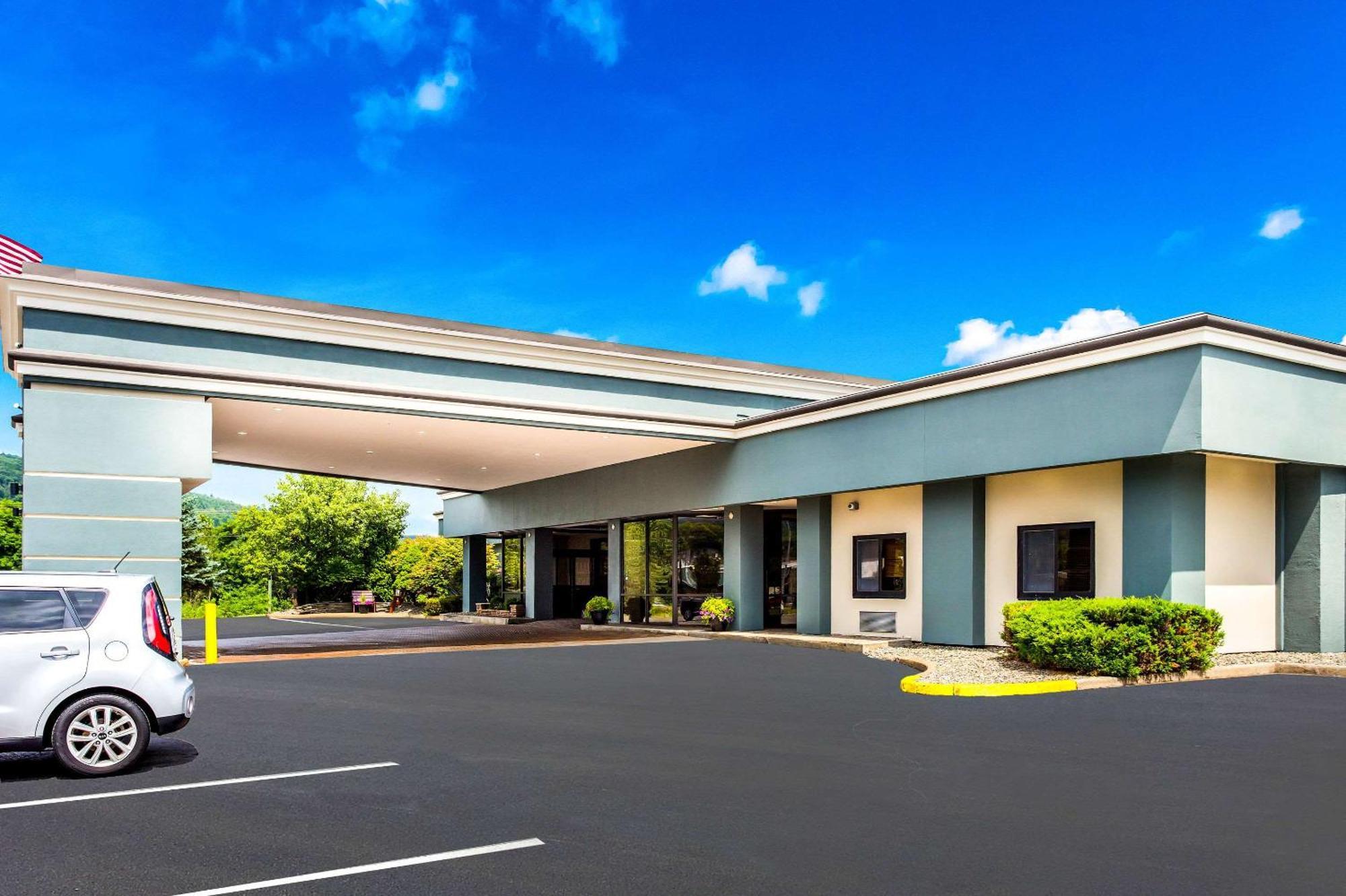 Quality Inn Oneonta Cooperstown Area Exterior photo