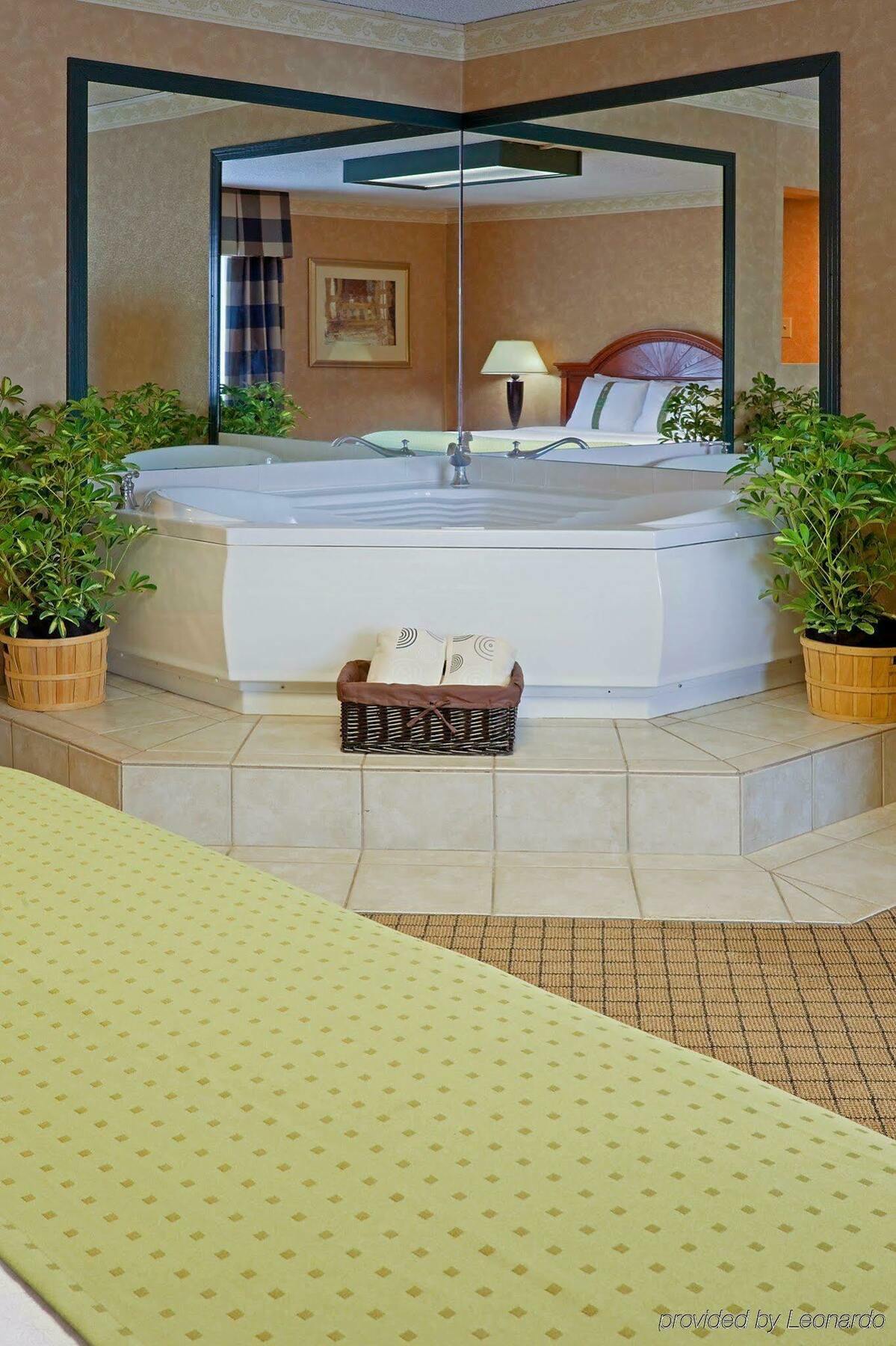 Quality Inn Oneonta Cooperstown Area Exterior photo